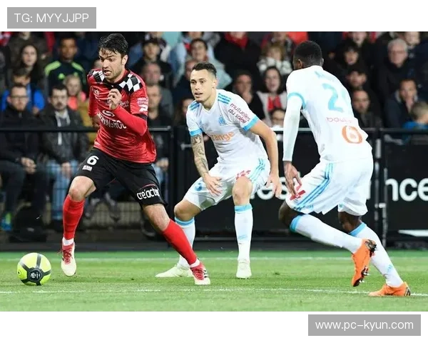 甘冈阵容齐整战意足，拉瓦勒客场经验不足防守缺陷